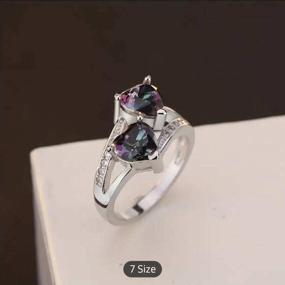 Hearts ring. Size 7. - Picture 3 of 9